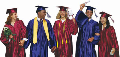 bachelor academic graduation caps and gowns